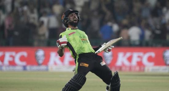 Raza Arrives Just In Time For Lahore's PSL Title